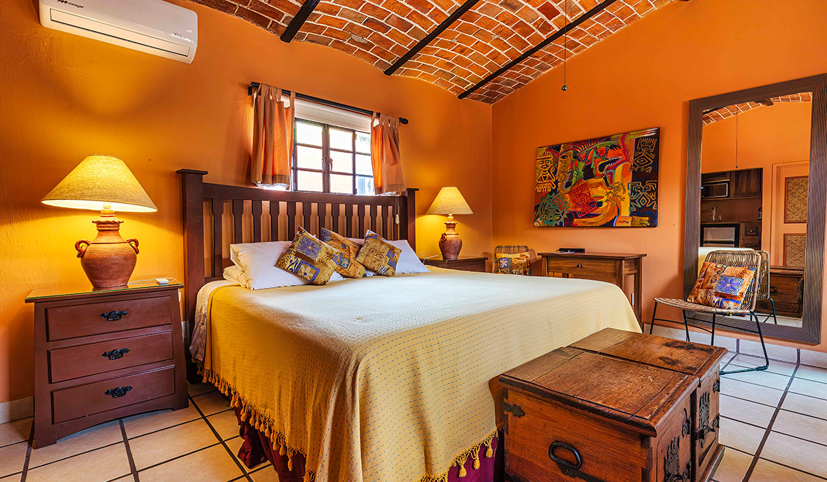 room 5 bed from corner